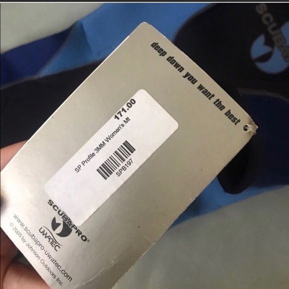 Scuba pro women’s 3mm wetsuit - Picture 3 of 7